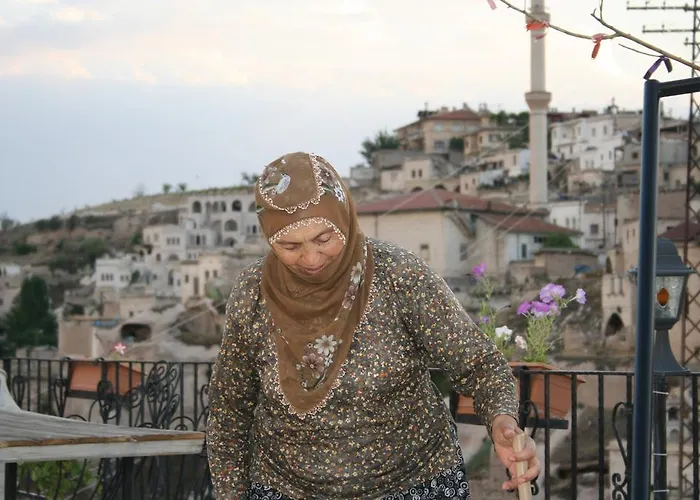 イン Babayan Evi Cave