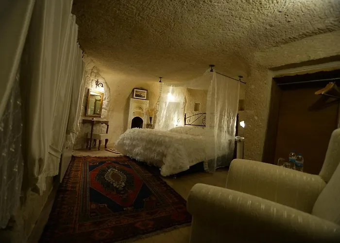 Babayan Evi Cave イン ウルギュップ