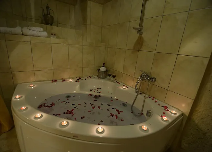 イン Babayan Evi Cave 3*