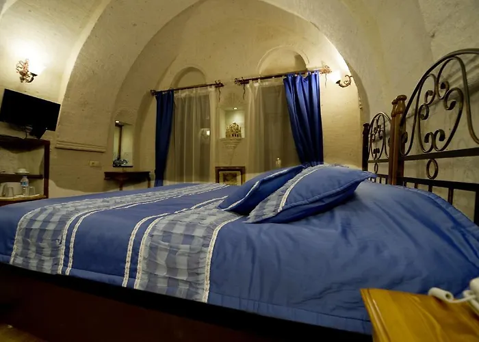 イン Babayan Evi Cave ウルギュップ