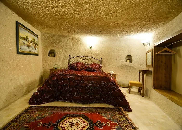 イン Babayan Evi Cave