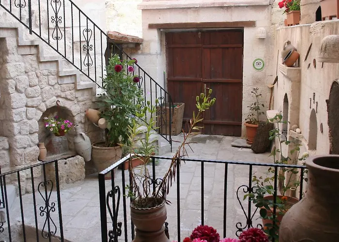 Babayan Evi Cave イン