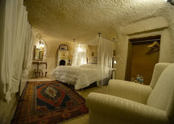 Babayan Evi Cave イン ウルギュップ