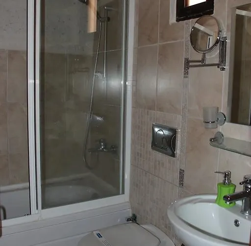 イン Babayan Evi Cave